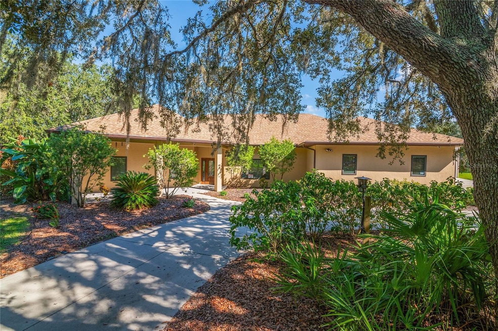 3933 Mammoth Grove Rd, Lake Wales, FL 33898 - photo 1