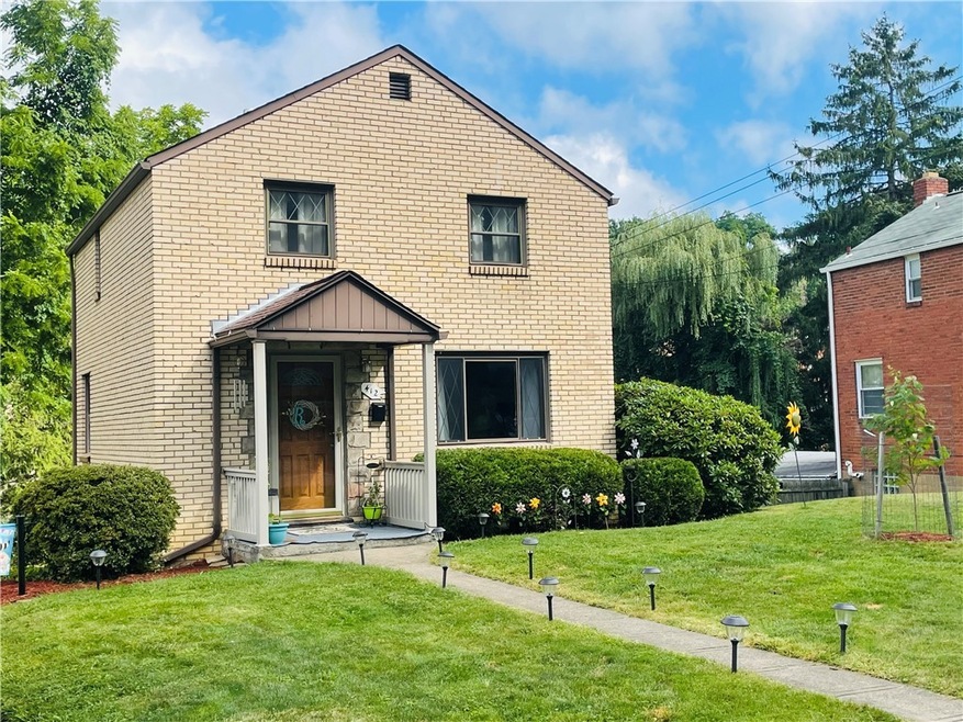 412 MacFarlane Dr! Welcome home!