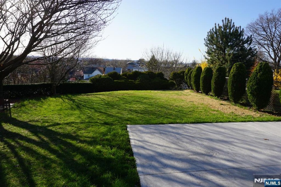 235 Orient Way unit 2B, Lyndhurst, NJ 07071 - photo 1