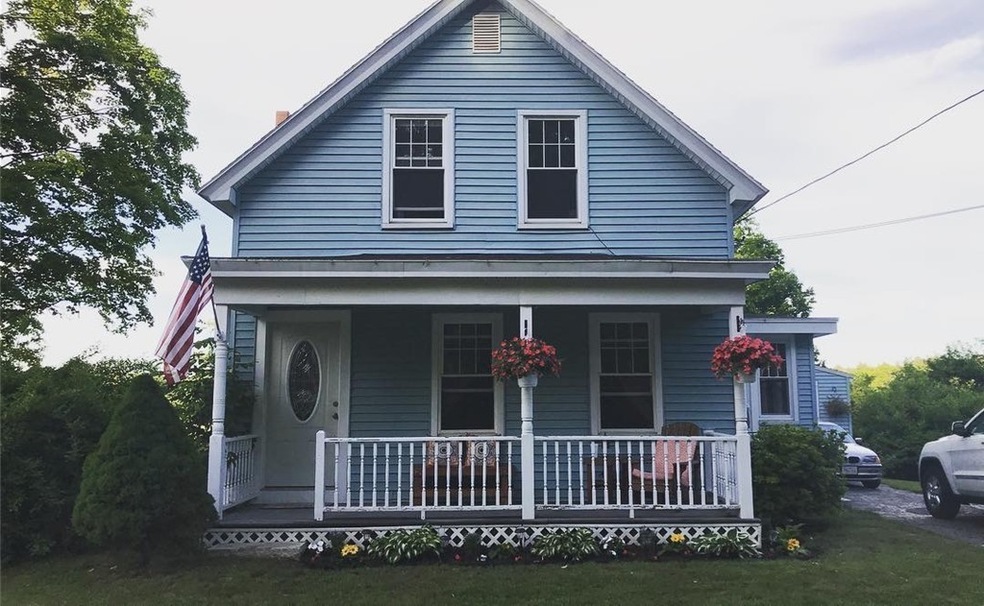 71 Adams St, Barre, MA 01005 - photo 1