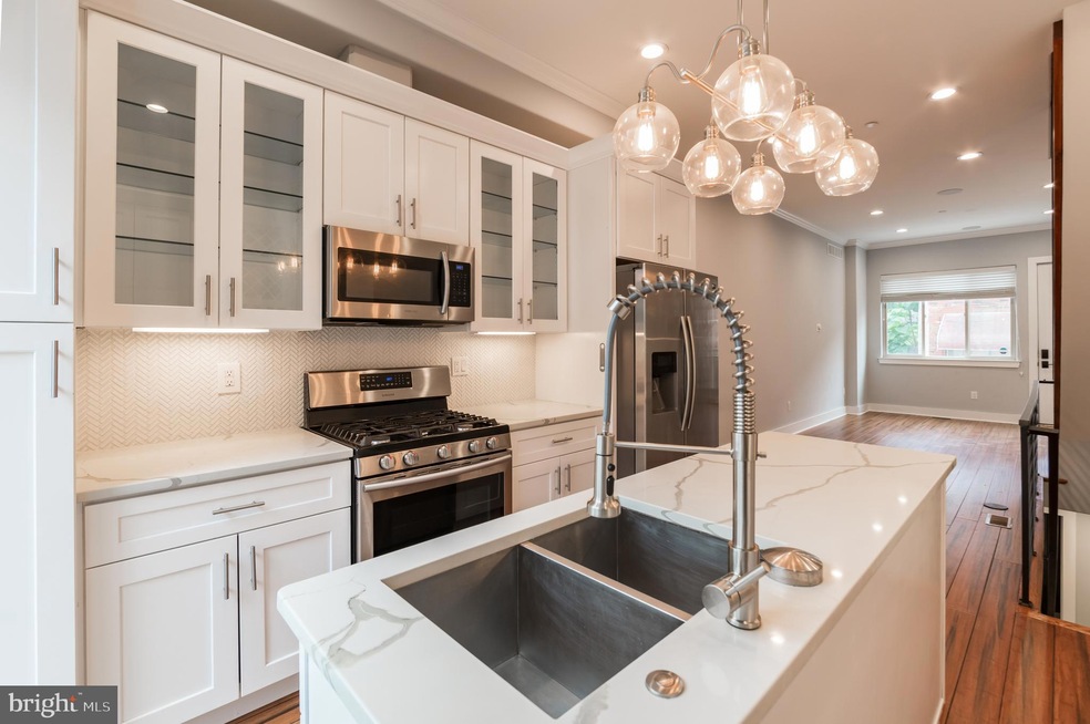 2329 Gerritt St, Philadelphia, PA 19146 - photo 1