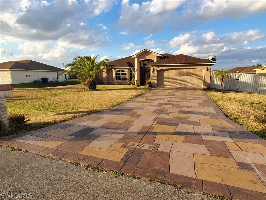 207 Manasota St, Fort Myers, FL 33913 - photo 1