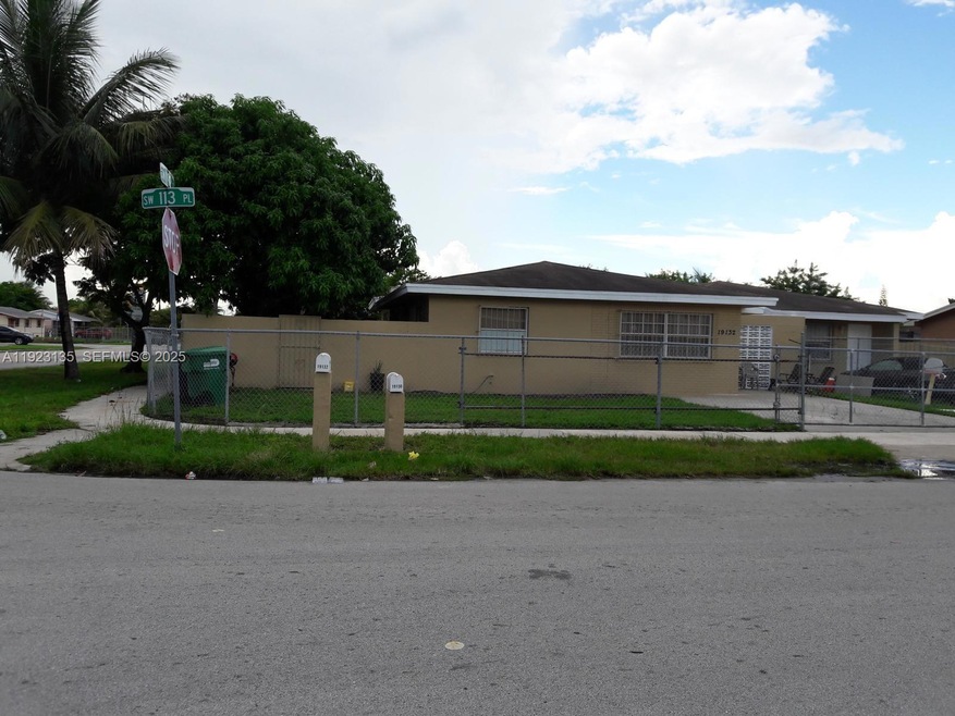 19130 SW 113th Place unit B, Miami, FL 33157 - photo 1