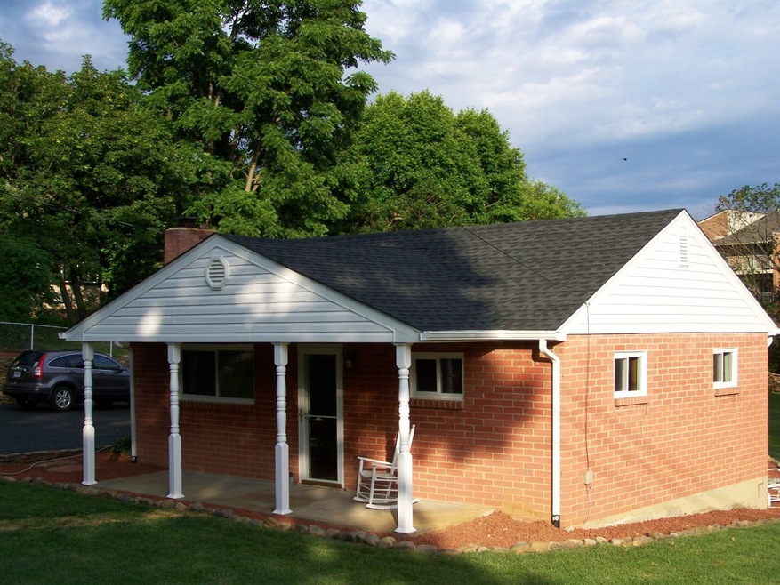 Brand New Roof & Front Porch!