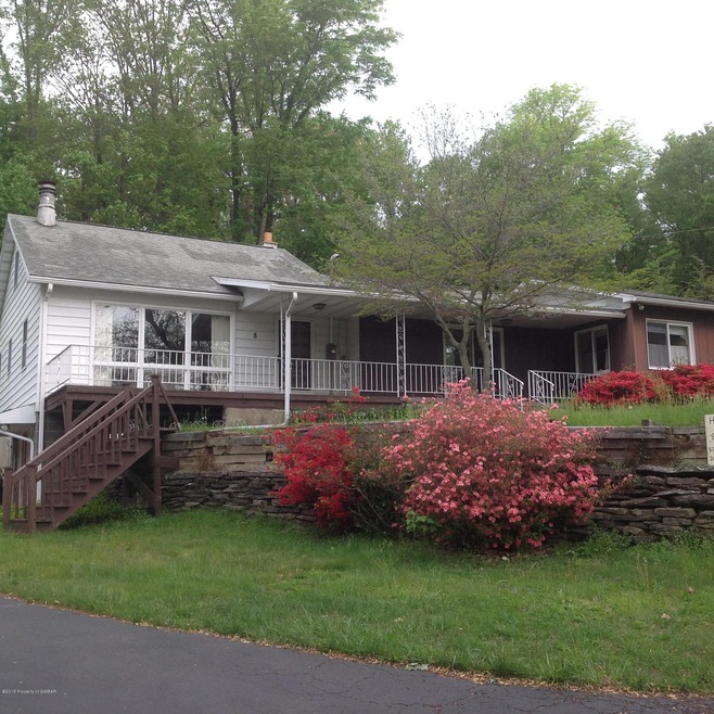 8 Peach St, Harveys Lake, PA 18618 - photo 1