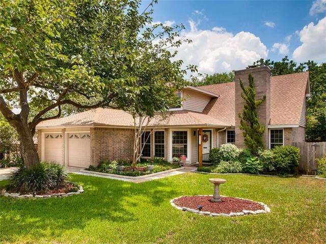 Welcome to your new home! This 3/2.5, two story, 2