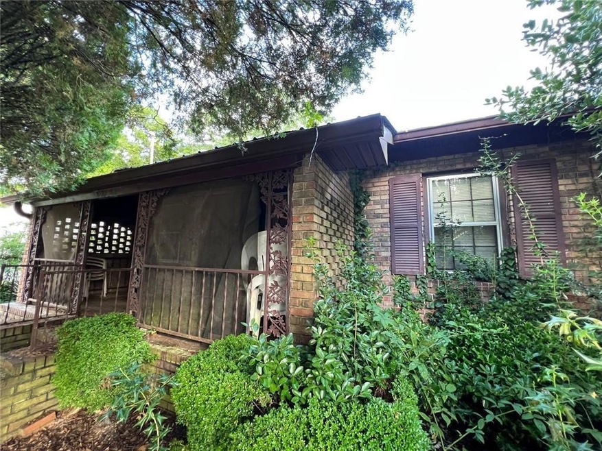 1049 Desota St SE, Gainesville, GA 30501 - photo 1