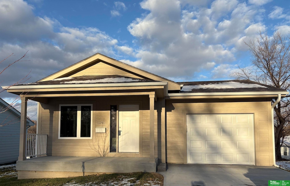 2269 N 38th Ave, Omaha, NE 68111 - photo 1