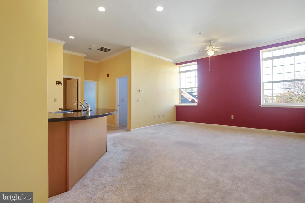 138 E Antietam St unit 308, Hagerstown, MD 21740 - photo 1