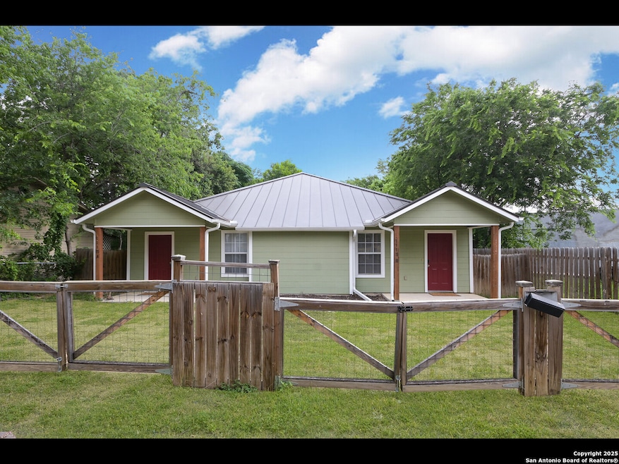 1119 W Myrtle St unit B, San Antonio, TX 78201 - photo 1