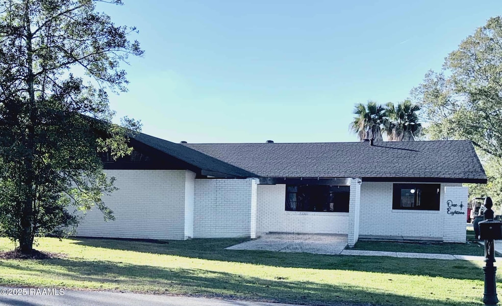 118 Par Road 607, New Iberia, LA 70563 - photo 1