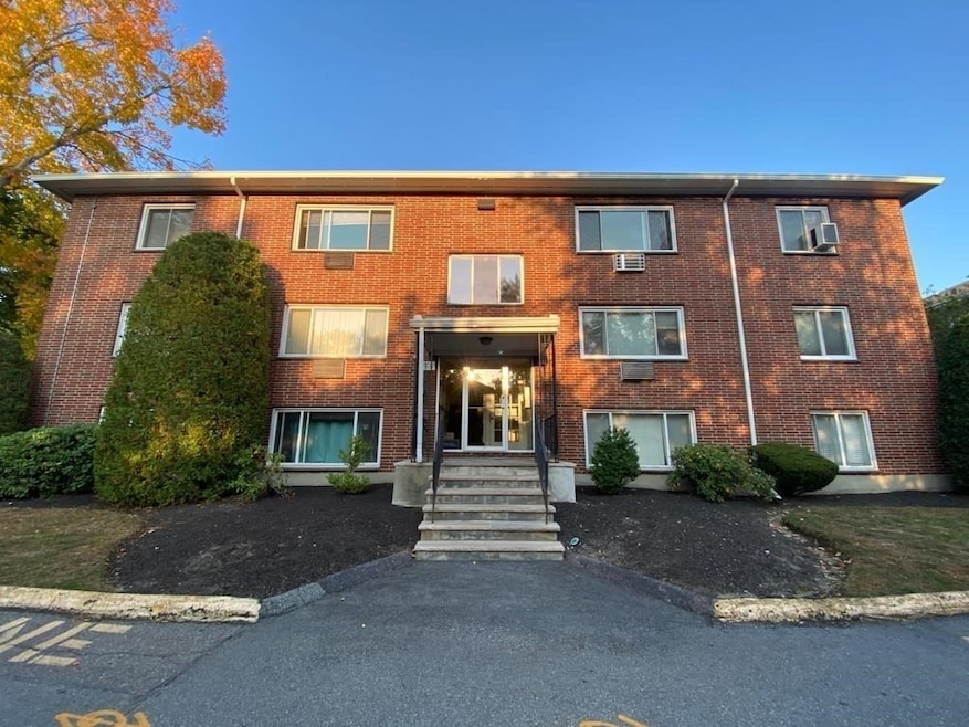 2 Albert Dr unit 10, Woburn, MA 01801 - photo 1