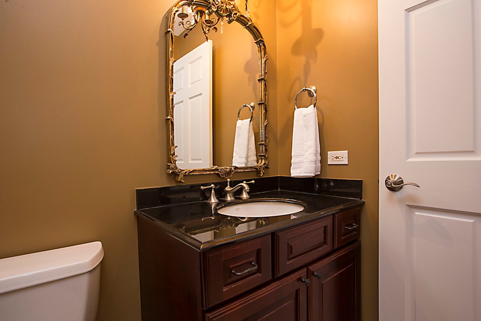 816 Biltmore Ct, Naperville, IL 60563 - photo 1