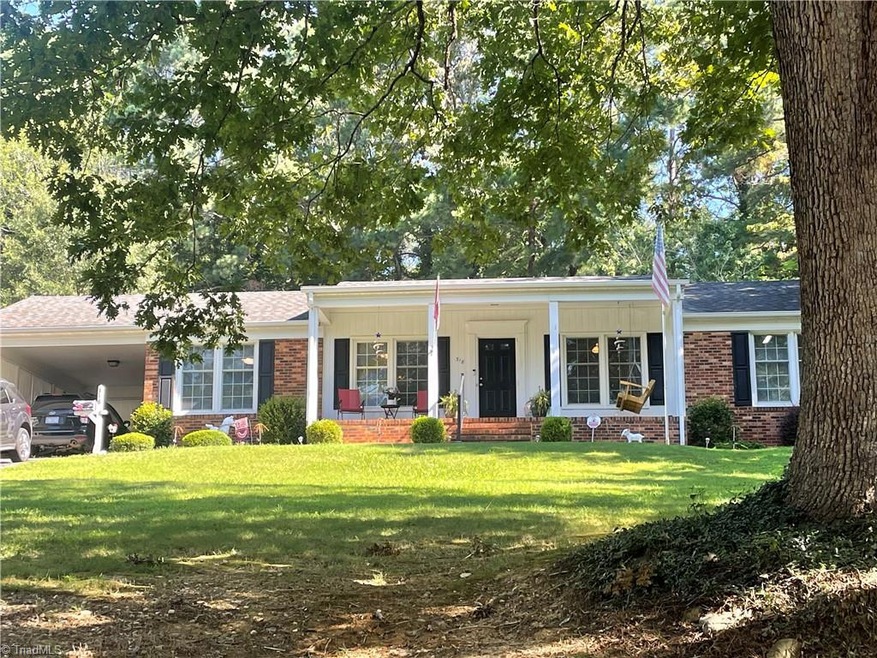 318 Greenvale Rd, Asheboro, NC 27203 - photo 1