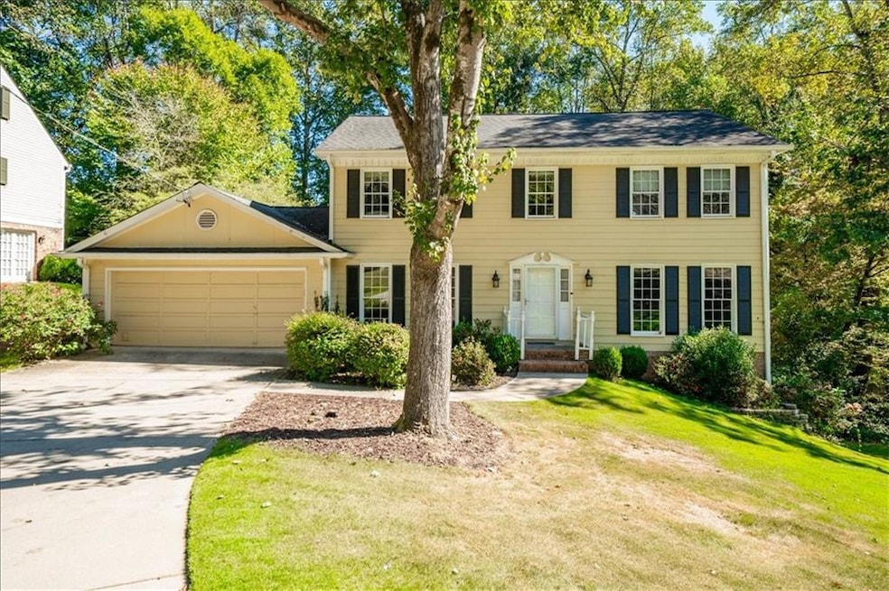 5177 Riverhill Rd NE, Marietta, GA 30068 - photo 1