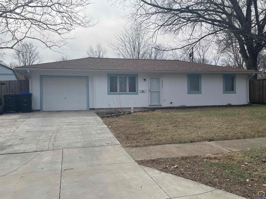 4201 SW 33rd Terrace, Topeka, KS 66614 - photo 1
