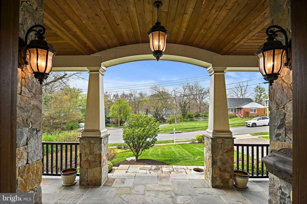 1911 Barbee St, McLean, VA 22101 - photo 1