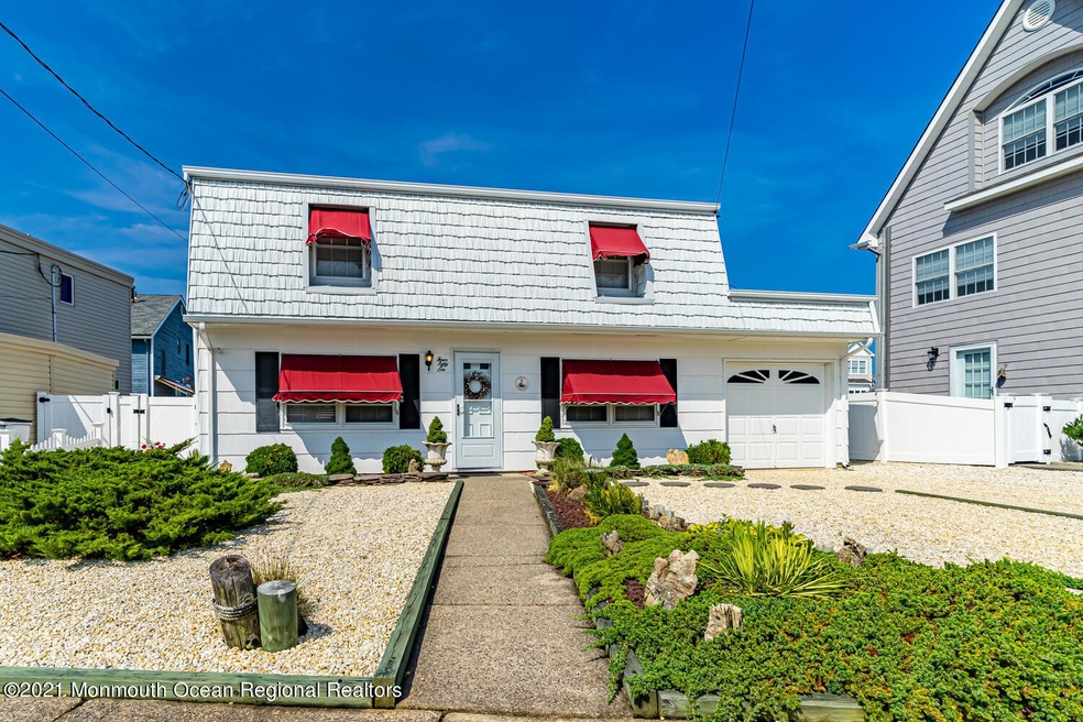 456 Biscayne Ct, Lavallette, NJ 08735 - photo 1