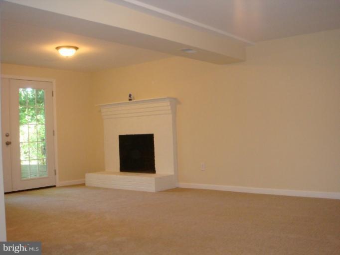 12407 Channelview Dr, Newburg, MD 20664 - photo 1