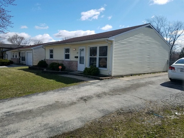 17211 Peach Grove Ln, Hazel Crest, IL 60429 - photo 1