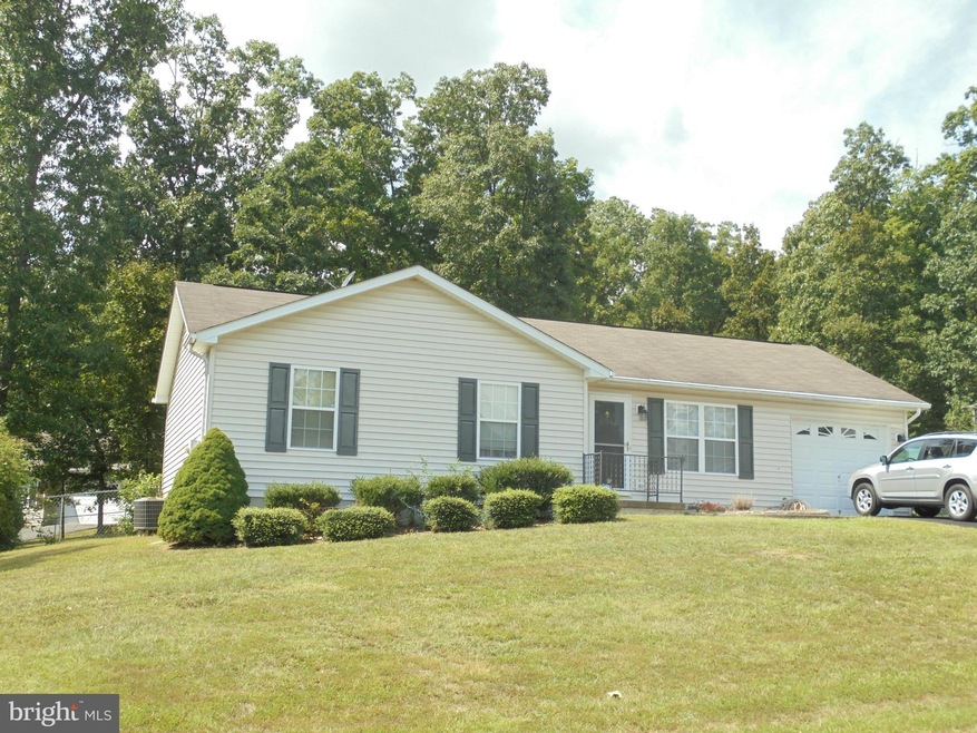 271 Longwood Dr, Bunker Hill, WV 25413 - photo 1