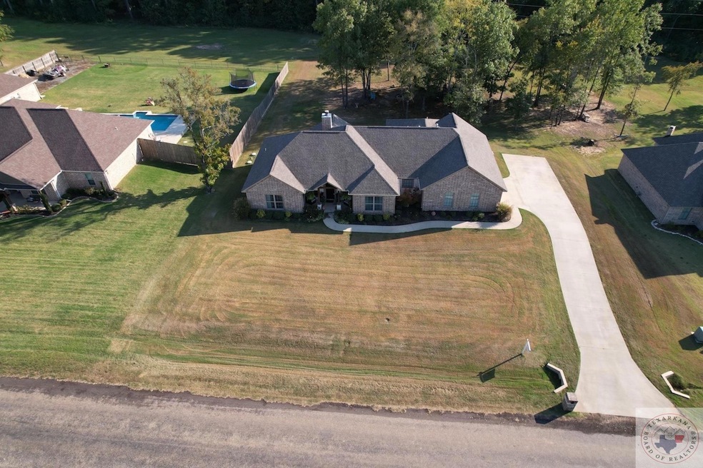 8205 Claire Ave, Texarkana, TX 75503 - photo 1