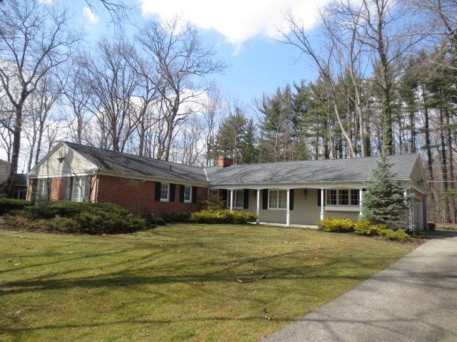 458 Woodhill Dr N, Ashland, OH 44805 - photo 1