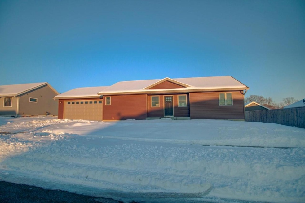 11593 Monteville Ct, Trempealeau, WI 54661 - photo 1