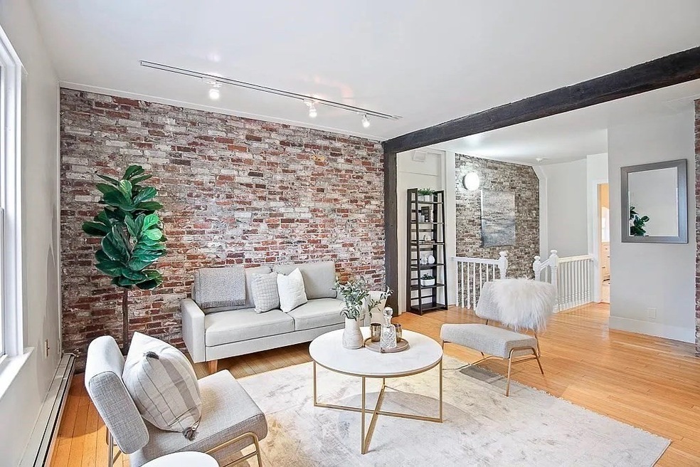 169 Upland Rd unit 3, Cambridge, MA 02140 - photo 1