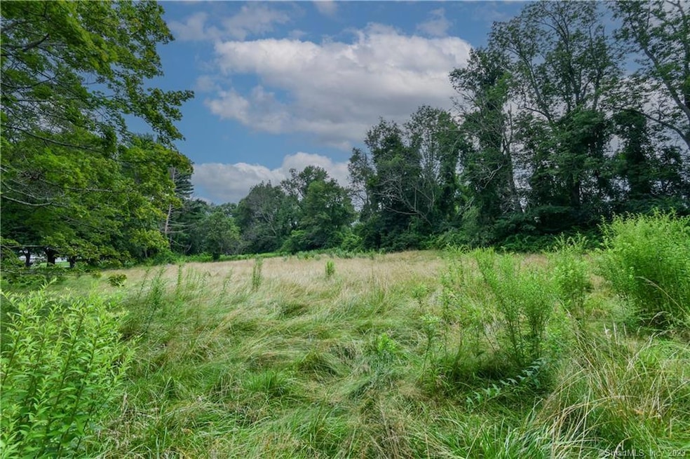 243 Hampton Rd, Pomfret Center, CT 06259 - photo 1