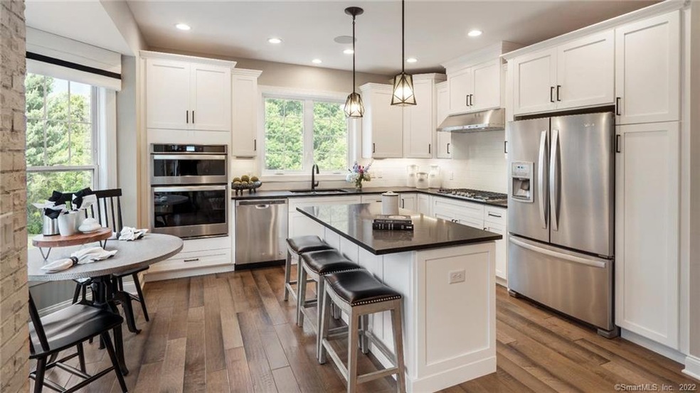 179 Ridgewood Dr unit 236, Middlebury, CT 06762 - photo 1