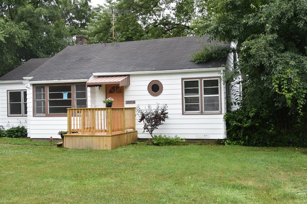 2123 N Bonnie Brook Ln unit W, Waukegan, IL 60087 - photo 1