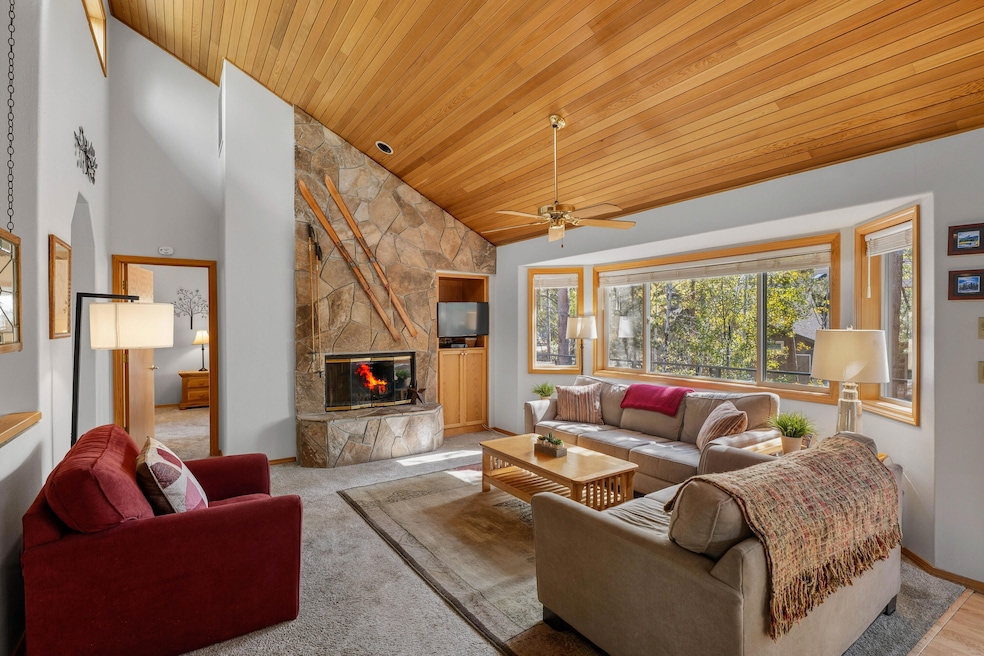 17789 Big Sky Ln unit 4, Bend, OR 97707 - photo 1