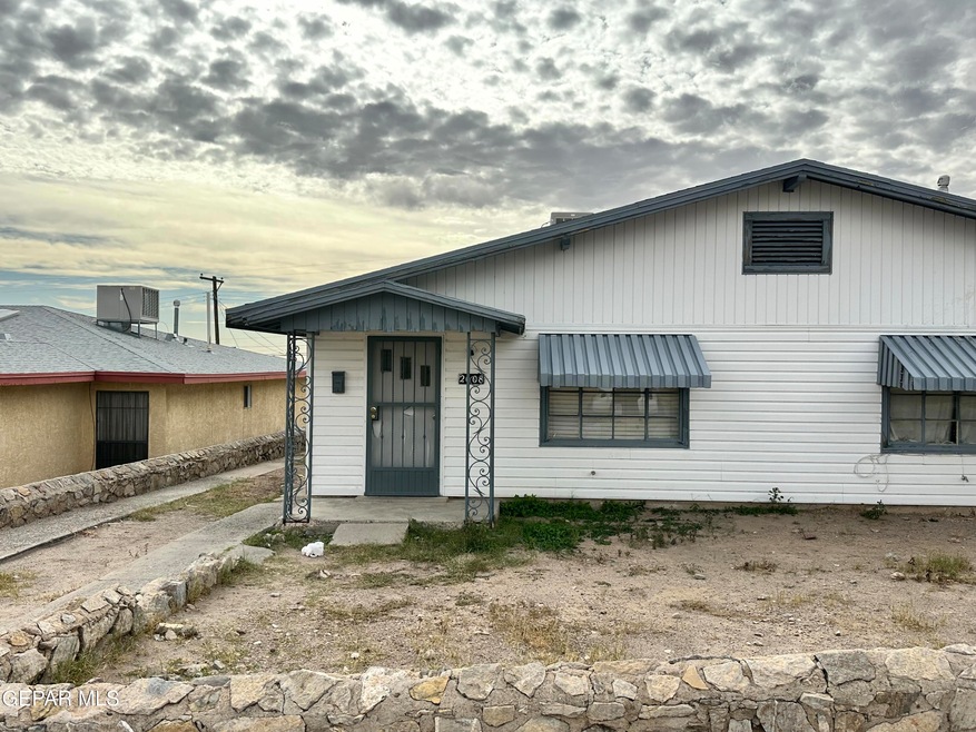 2608 Sacramento Ave, El Paso, TX 79930 - photo 1