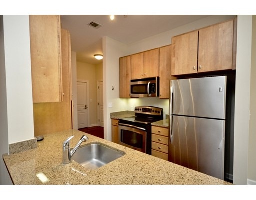 5 Repton Cir unit 5414, Watertown, MA 02472 - photo 1