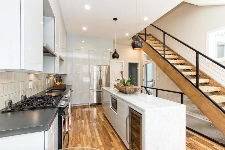 982 kitchen