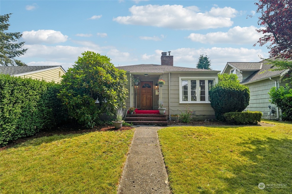 2305 Mcdougall Ave, Everett, WA 98201 - photo 1