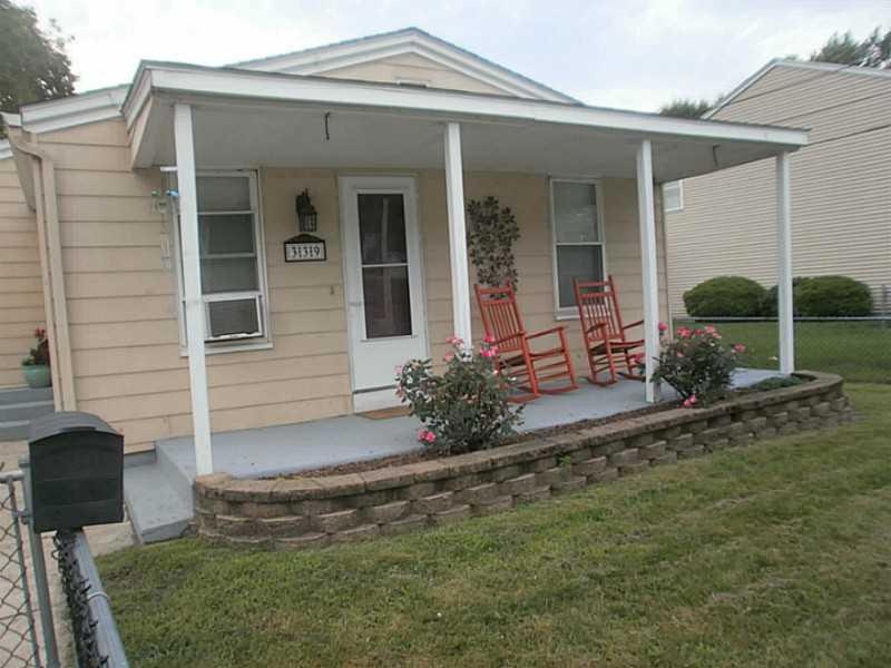 339 Bailey St, Woonsocket, RI 02895 - photo 1