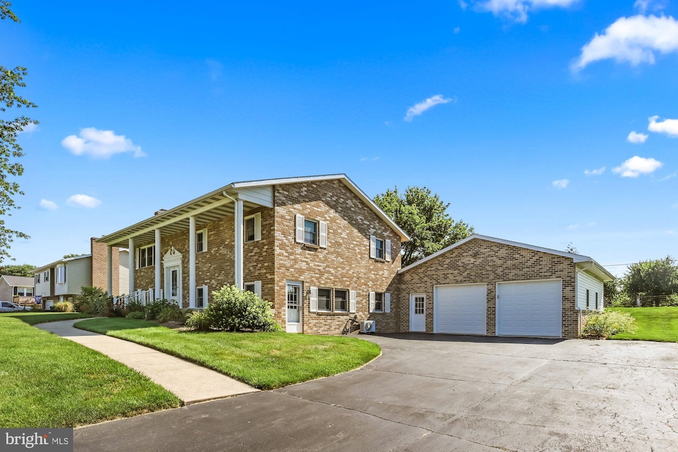 12 Obsidian Dr, Chambersburg, PA 17202 - photo 1