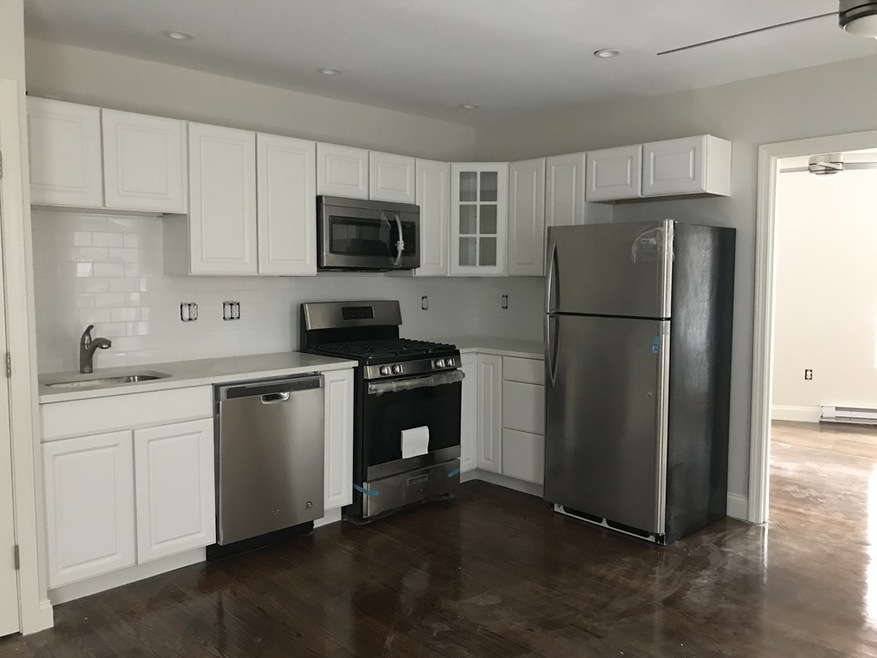 180 Endicott St unit 1, Boston, MA 02113 - photo 1