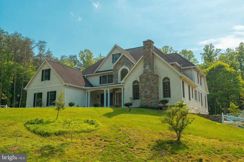 8740 Mountain Valley Rd, Fairfax Station, VA 22039 - photo 1