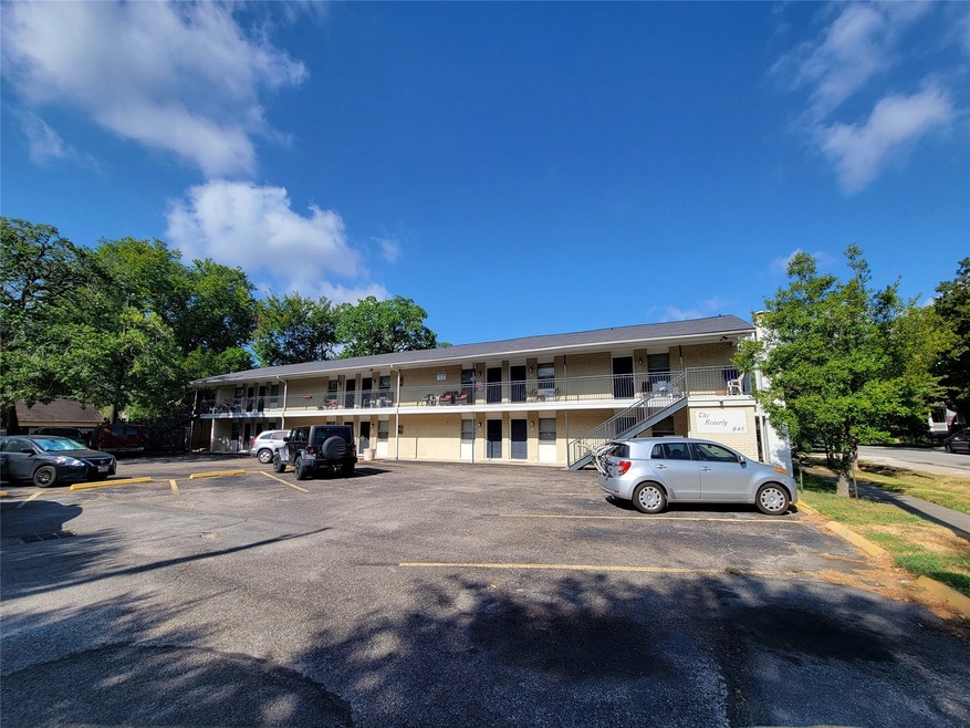 845 Beverly St unit 6, Houston, TX 77007 - photo 1