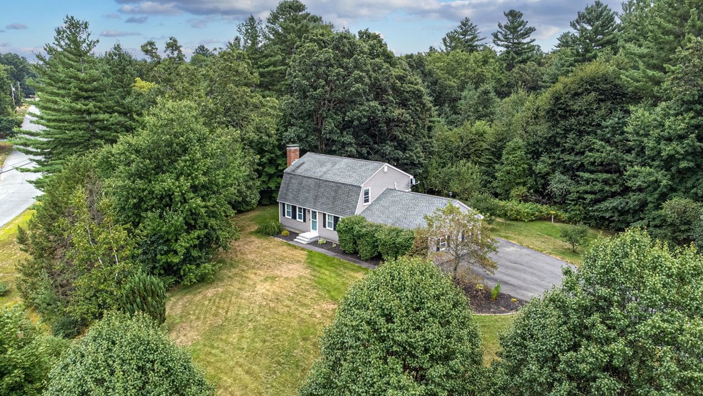 31 Pearson St, Litchfield, NH 03052 - photo 1