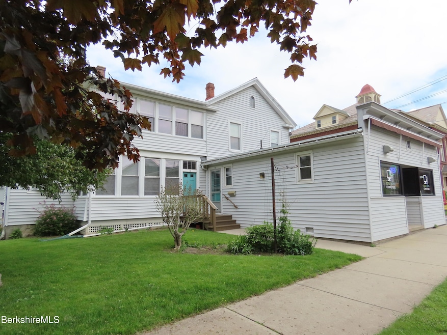 16-18 E Hoosac St, Adams, MA 01220 - photo 1