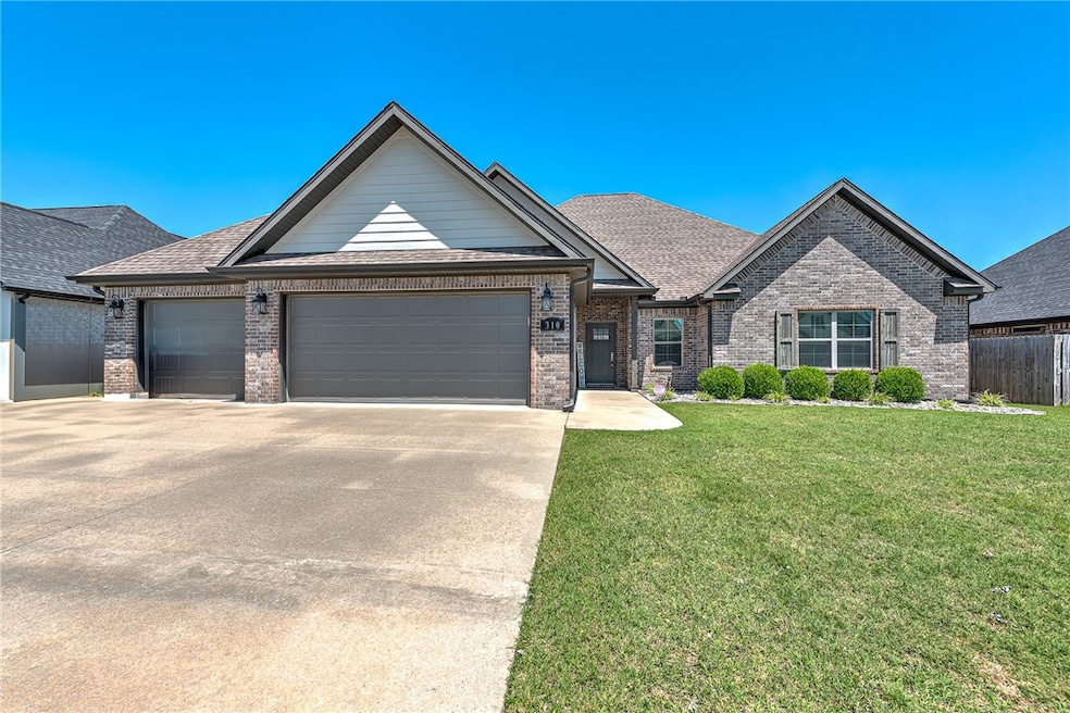 310 Ceola Ave, Tontitown, AR 72762 - photo 1