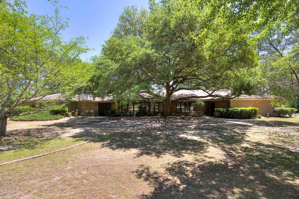 Pending $875,000