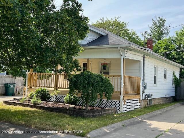 1007 W Barnes Ave, Lansing, MI 48910 - photo 1
