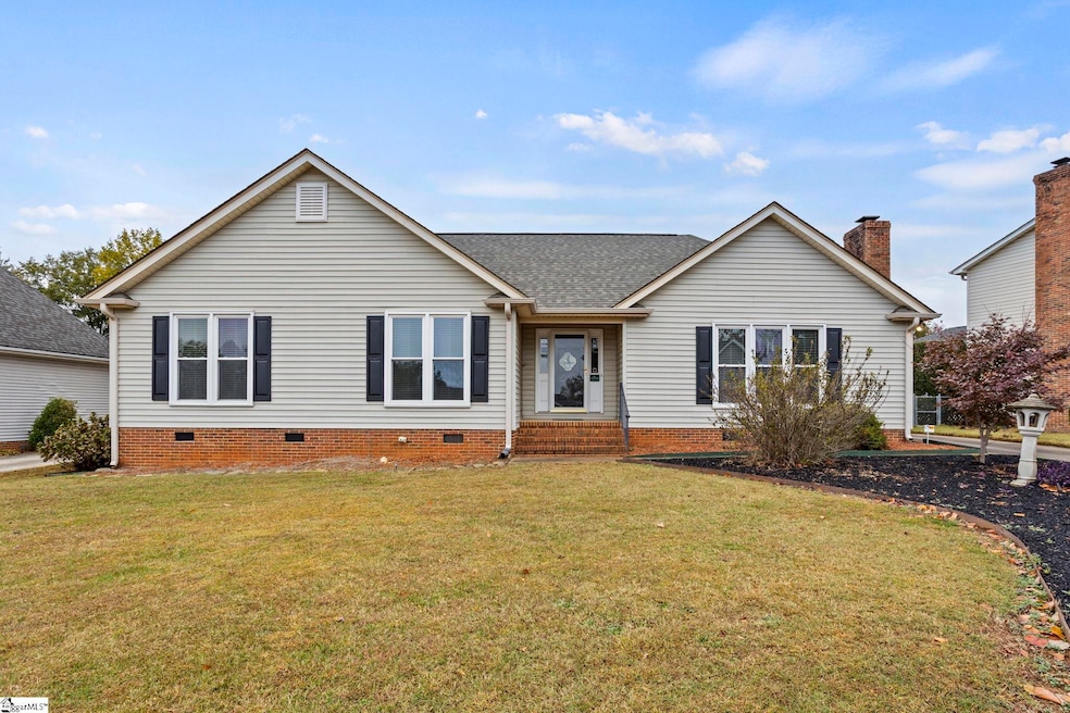 107 Fairview Place, Greer, SC 29651 - photo 1