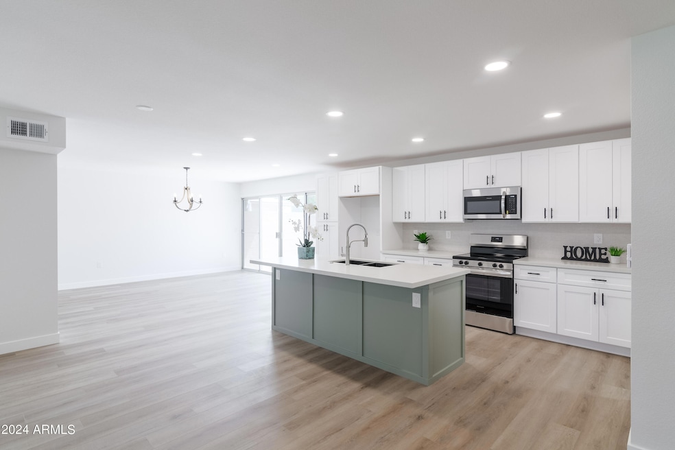 17607 N 102nd Dr, Sun City, AZ 85373 - photo 1