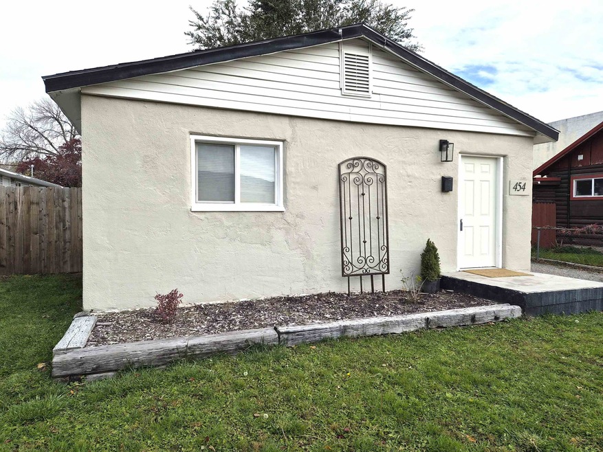 454 Pershing Ave, Pocatello, ID 83201 - photo 1
